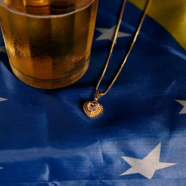 Colar Brilho do Coração Cravejado Gold